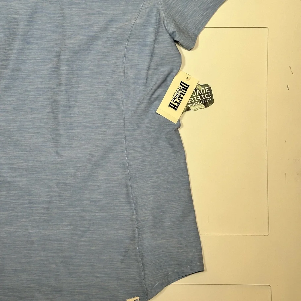 NWT Duluth Trading Co Women’s Light Blue Short Sleeve V-Neck Active Tee Size XS - Picture 4 of 8